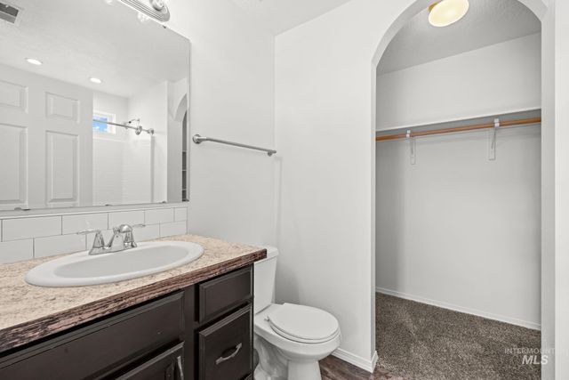 9677 W Stonewood Dr, Boise, ID 83709