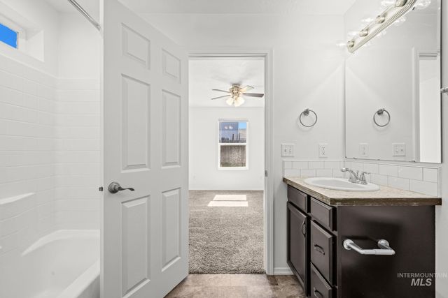 9677 W Stonewood Dr, Boise, ID 83709