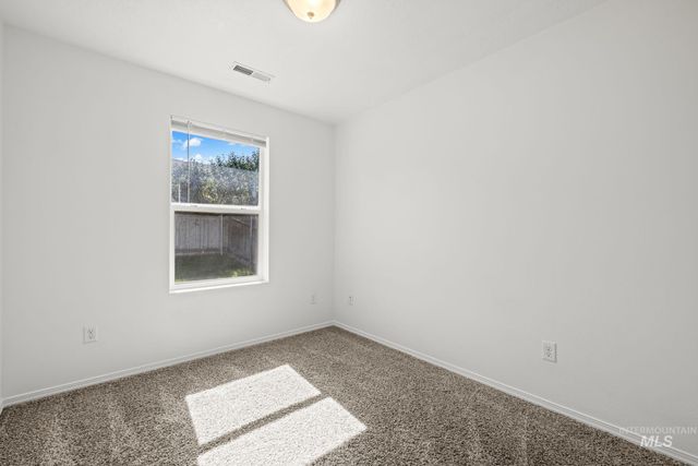 9677 W Stonewood Dr, Boise, ID 83709