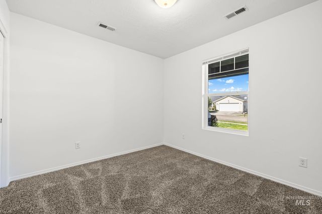 9677 W Stonewood Dr, Boise, ID 83709
