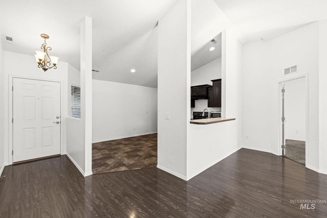 9677 W Stonewood Dr, Boise, ID 83709