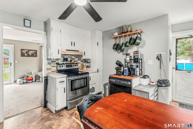 9 Sheridan Court, Plainville, CT 06062