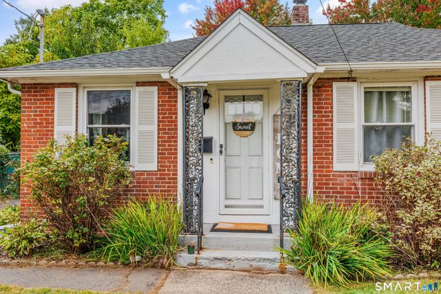 9 Sheridan Court, Plainville, CT 06062