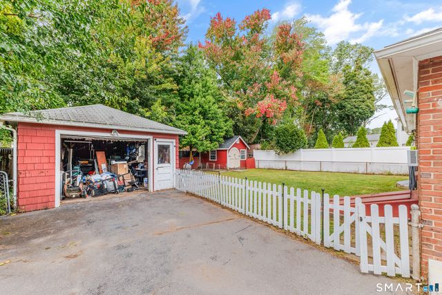 9 Sheridan Court, Plainville, CT 06062