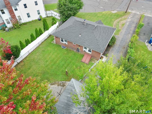9 Sheridan Court, Plainville, CT 06062
