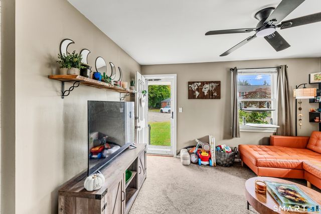 9 Sheridan Court, Plainville, CT 06062