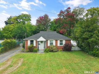 9 Sheridan Court, Plainville, CT 06062