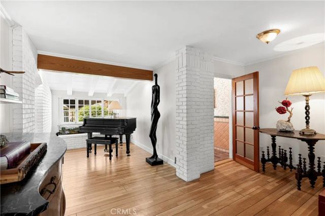 4650 Encino Avenue, Encino, CA 91316