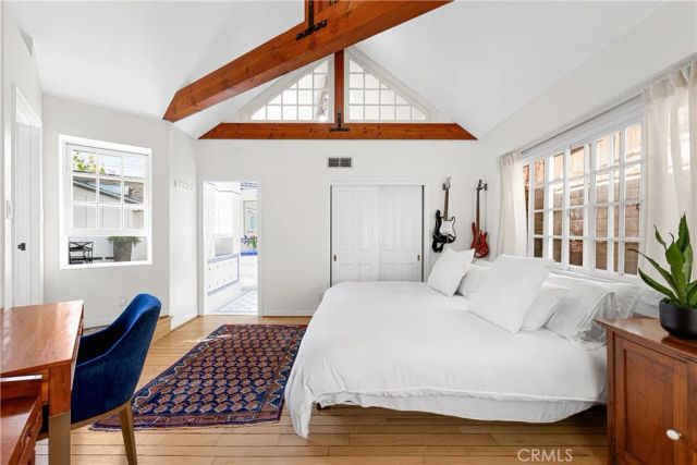 4650 Encino Avenue, Encino, CA 91316