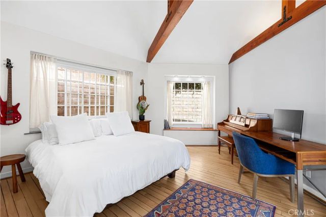 4650 Encino Avenue, Encino, CA 91316