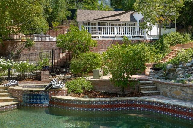 4650 Encino Avenue, Encino, CA 91316