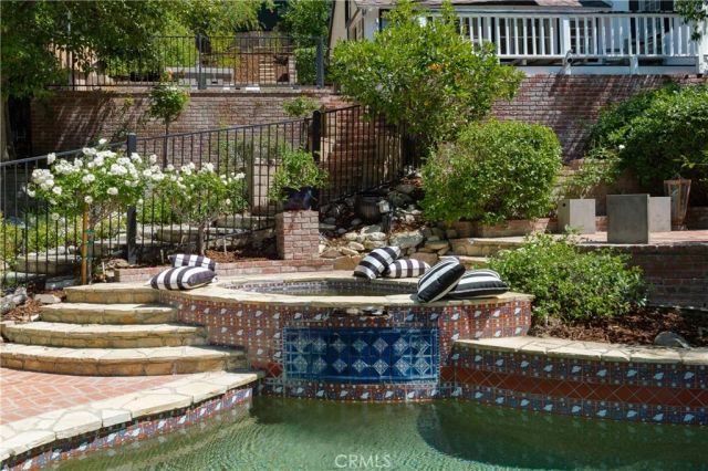 4650 Encino Avenue, Encino, CA 91316