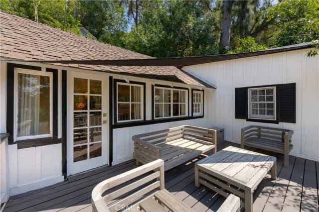 4650 Encino Avenue, Encino, CA 91316