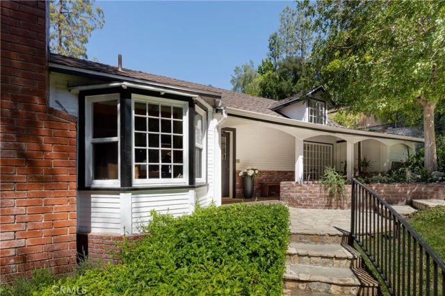 4650 Encino Avenue, Encino, CA 91316