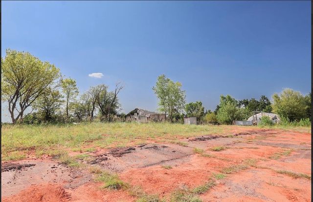 9411 Henley Avenue, Oklahoma City, OK 73131