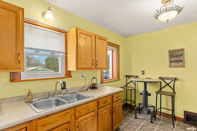 121 ALBERT Street, Washington, IL 61571