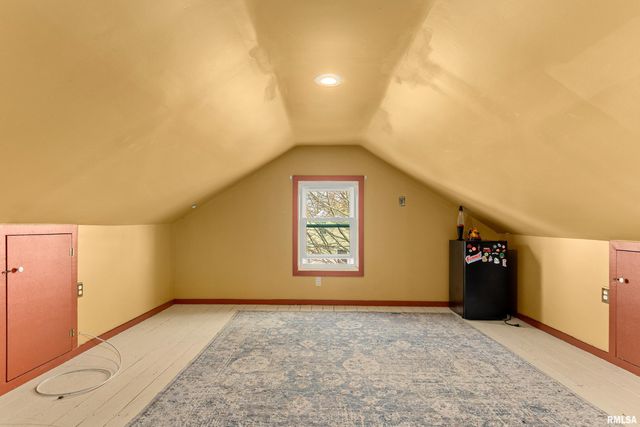 121 ALBERT Street, Washington, IL 61571