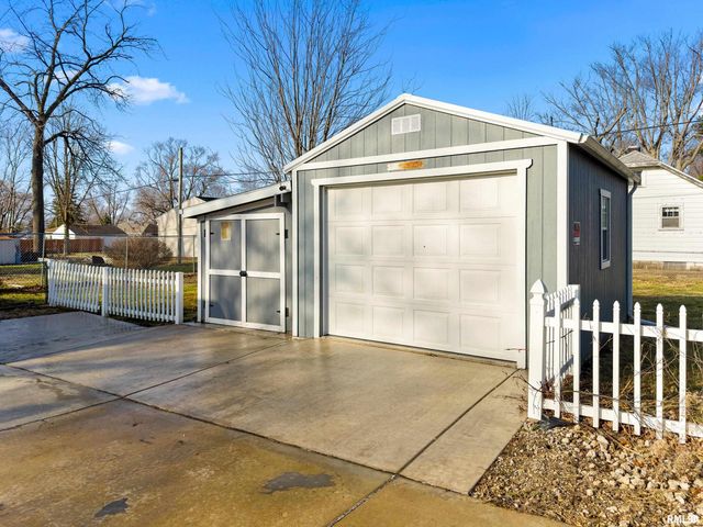 121 ALBERT Street, Washington, IL 61571