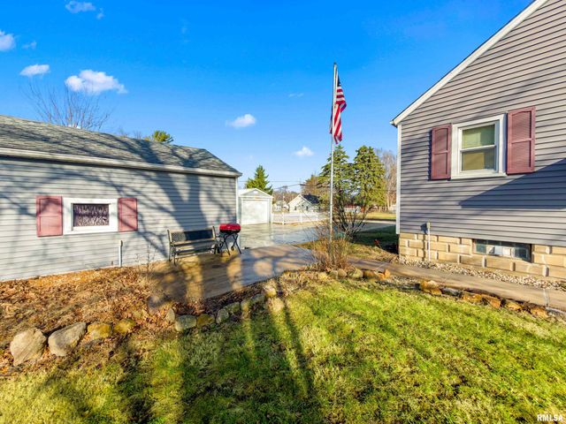 121 ALBERT Street, Washington, IL 61571