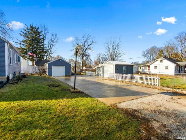 121 ALBERT Street, Washington, IL 61571