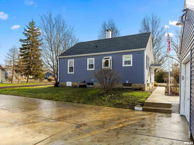 121 ALBERT Street, Washington, IL 61571