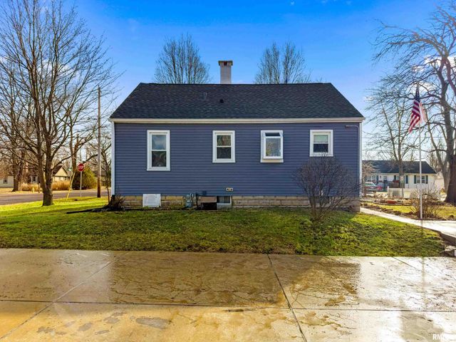 121 ALBERT Street, Washington, IL 61571