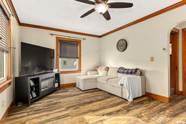 121 ALBERT Street, Washington, IL 61571