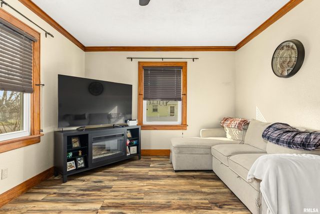 121 ALBERT Street, Washington, IL 61571