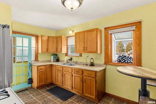 121 ALBERT Street, Washington, IL 61571