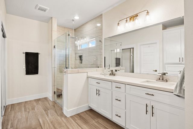 1810 Athens Ave, Kerrville, TX 78028