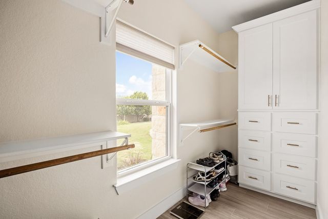 1810 Athens Ave, Kerrville, TX 78028