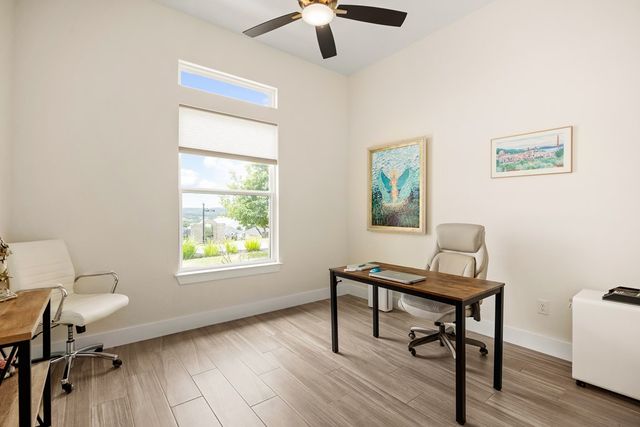 1810 Athens Ave, Kerrville, TX 78028