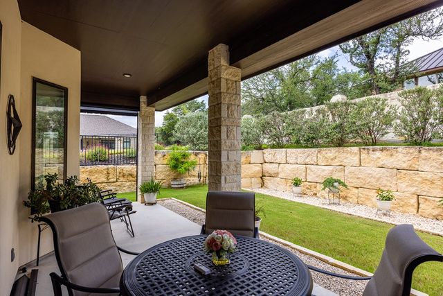 1810 Athens Ave, Kerrville, TX 78028