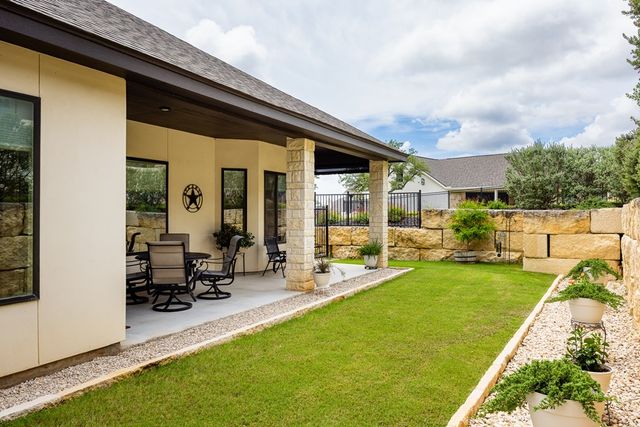 1810 Athens Ave, Kerrville, TX 78028