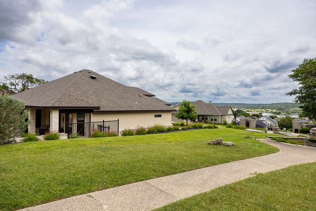 1810 Athens Ave, Kerrville, TX 78028