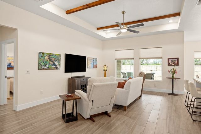 1810 Athens Ave, Kerrville, TX 78028