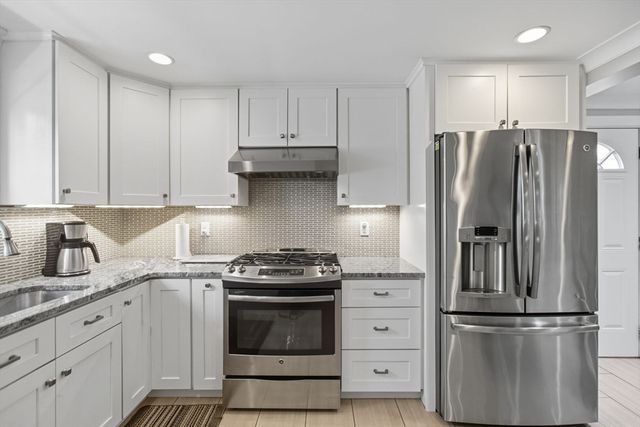 28 Roberts St, Malden, MA 02148