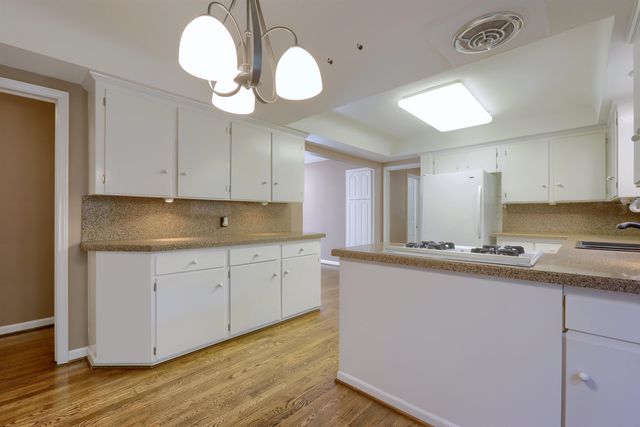 6022 Orion Road, Rochester Hills, MI 48306