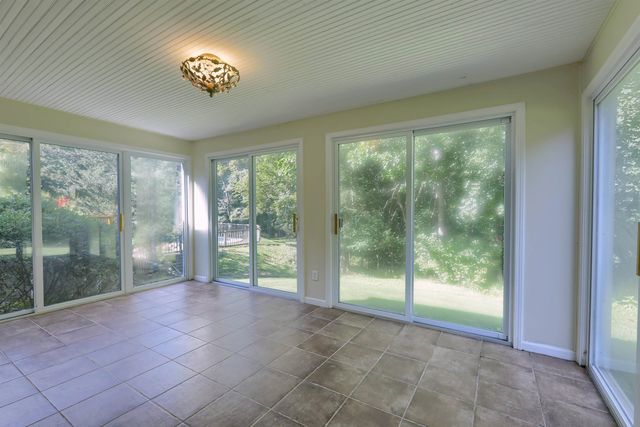 6022 Orion Road, Rochester Hills, MI 48306