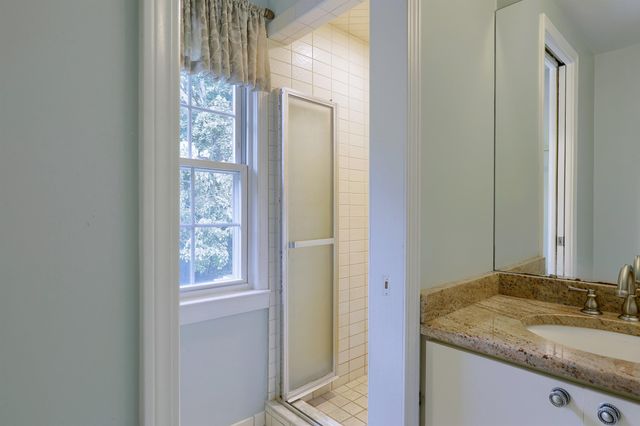 6022 Orion Road, Rochester Hills, MI 48306