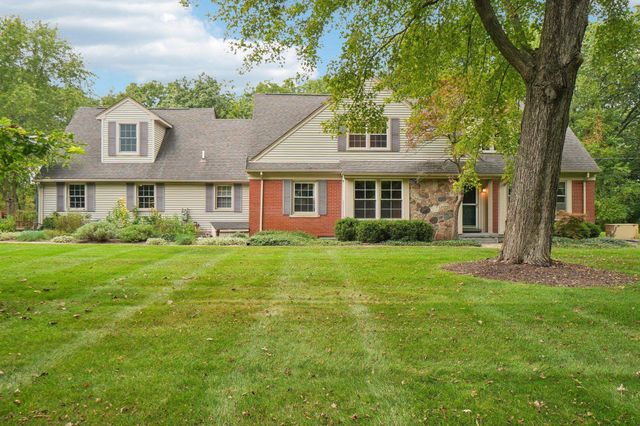 6022 Orion Road, Rochester Hills, MI 48306