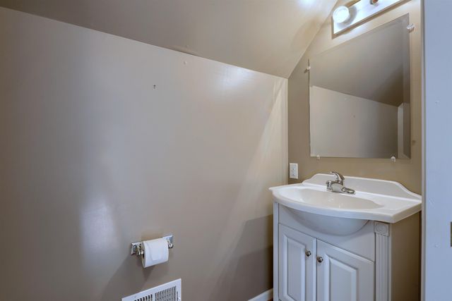 6022 Orion Road, Rochester Hills, MI 48306