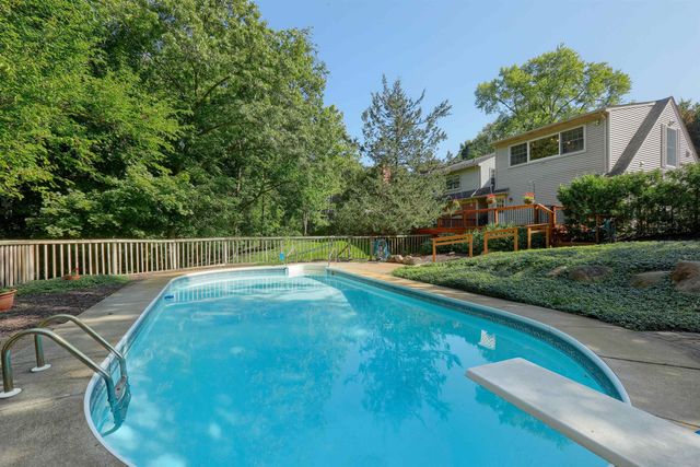 6022 Orion Road, Rochester Hills, MI 48306