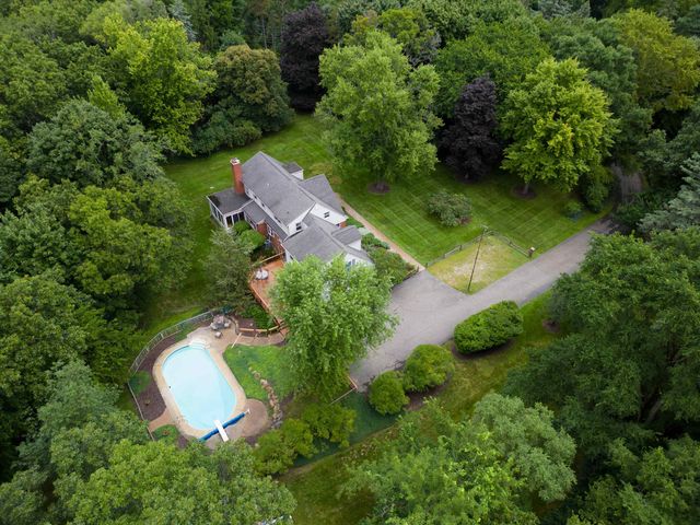 6022 Orion Road, Rochester Hills, MI 48306