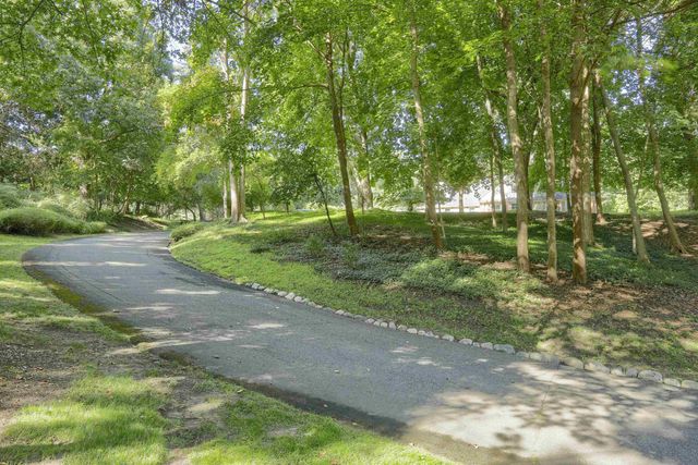 6022 Orion Road, Rochester Hills, MI 48306