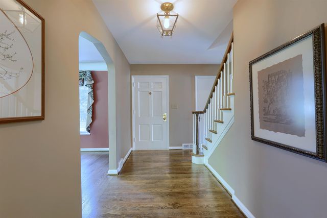 6022 Orion Road, Rochester Hills, MI 48306