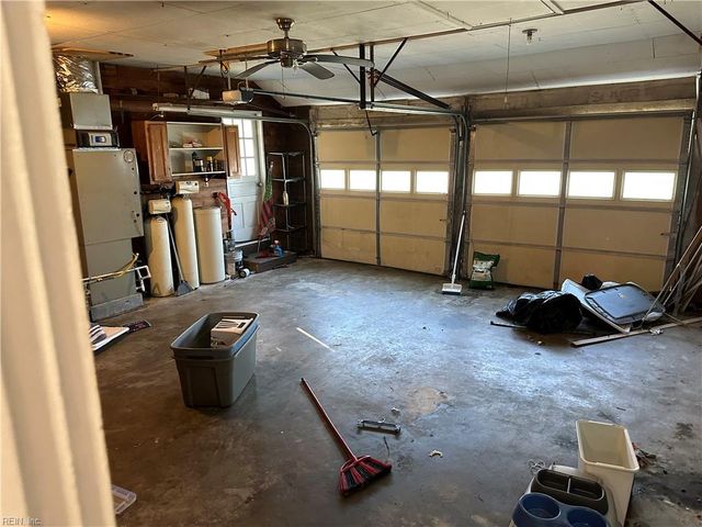 89 Snug Harbor DR, Hampton, VA 23661