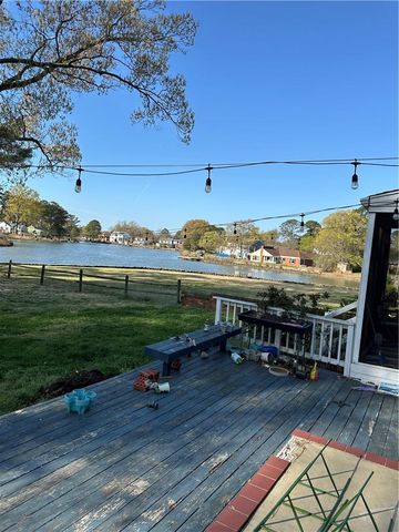 89 Snug Harbor DR, Hampton, VA 23661