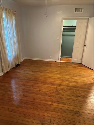 89 Snug Harbor DR, Hampton, VA 23661