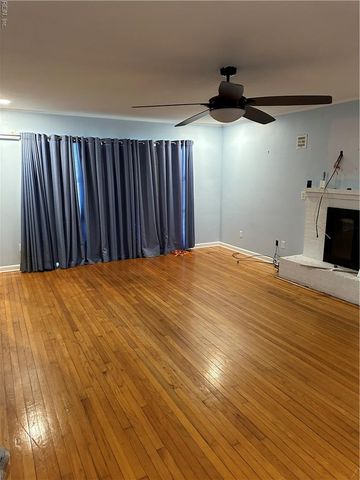 89 Snug Harbor DR, Hampton, VA 23661